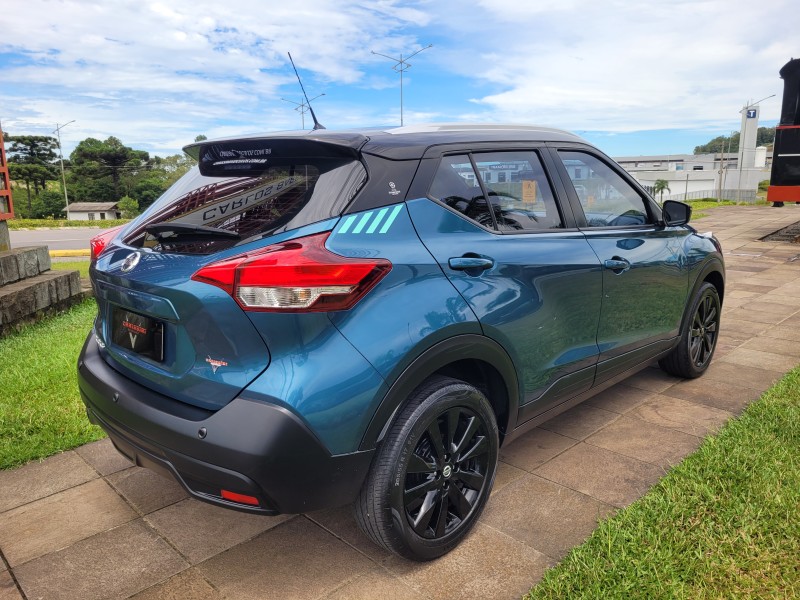 KICKS 1.6 16V FLEX AT UEFA CHAMPIONS LEAGUE 4P AUTOMÁTICO - 2020 - CARLOS BARBOSA