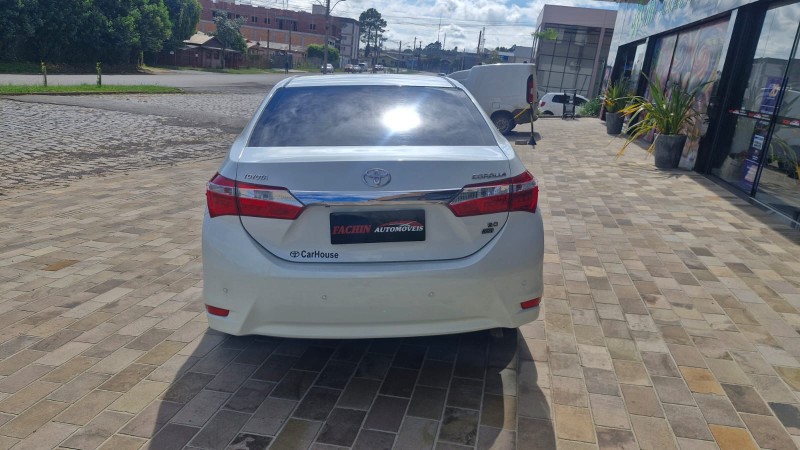 COROLLA 2.0 XEI 16V FLEX 4P AUTOMÁTICO - 2015 - VACARIA