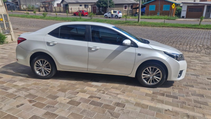 COROLLA 2.0 XEI 16V FLEX 4P AUTOMÁTICO - 2015 - VACARIA