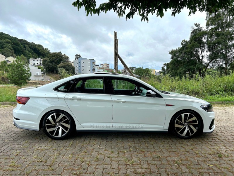 JETTA 2.0 16V TSI GLI 350 GASOLINA 4P AUTOMÁTICO - 2019 - CAXIAS DO SUL