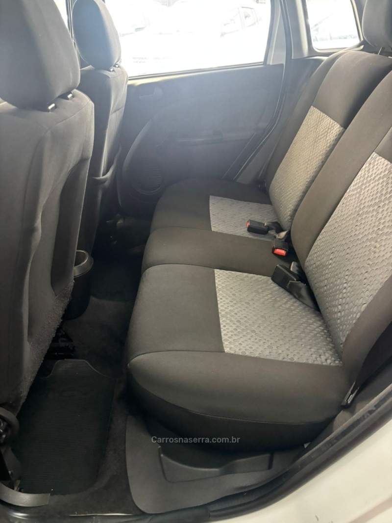 FIESTA 1.6 ROCAM HATCH 8V FLEX 4P MANUAL - 2013 - PASSO FUNDO