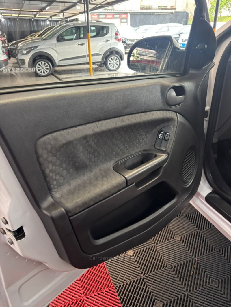 FIESTA 1.6 ROCAM HATCH 8V FLEX 4P MANUAL - 2013 - PASSO FUNDO