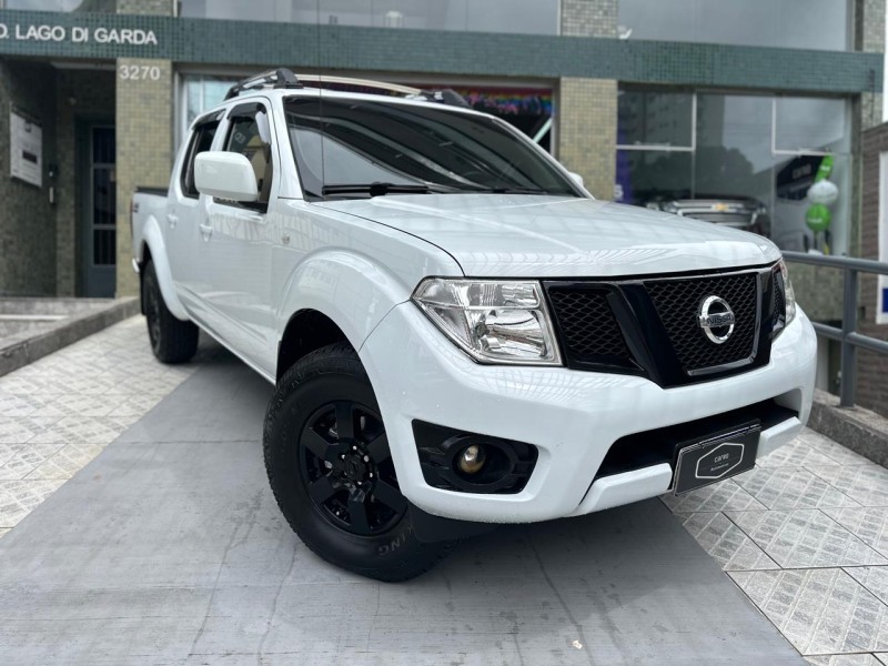 frontier 2.5 s 4x4 cd turbo eletronic diesel 4p manual 2014 caxias do sul