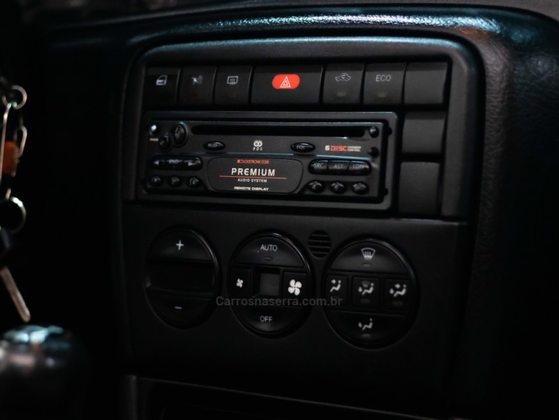 VECTRA 2.0 MPFI CD 8V GASOLINA 4P MANUAL - 2003 - CAXIAS DO SUL