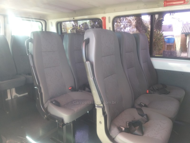 DUCATO 2.3 MINIBUS TETO BAIXO 8V TURBO DIESEL 3P MANUAL - 2015 - CAXIAS DO SUL