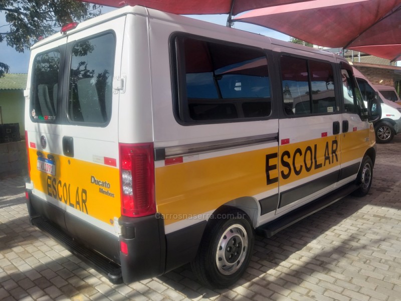 DUCATO 2.3 MINIBUS TETO BAIXO 8V TURBO DIESEL 3P MANUAL - 2015 - CAXIAS DO SUL