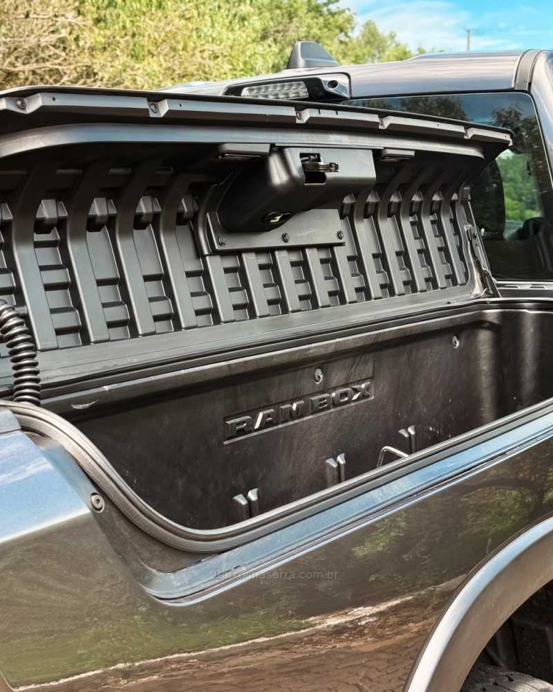 1500 REBEL 5.7 HEMI V8 CD 4X4 GASOLINA 4P AUTOMÁTICA - 2022 - NOVO HAMBURGO