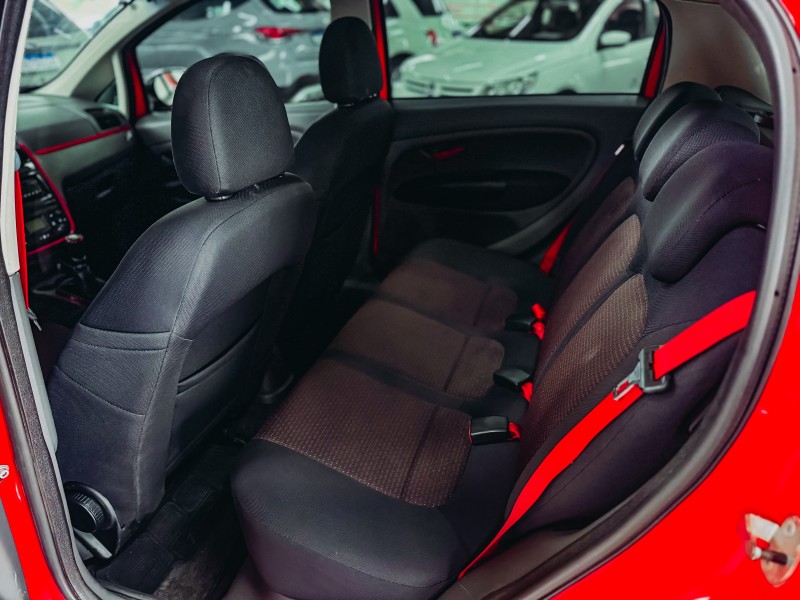 PUNTO 1.8 SPORTING 16V FLEX 4P MANUAL - 2011 - CAXIAS DO SUL