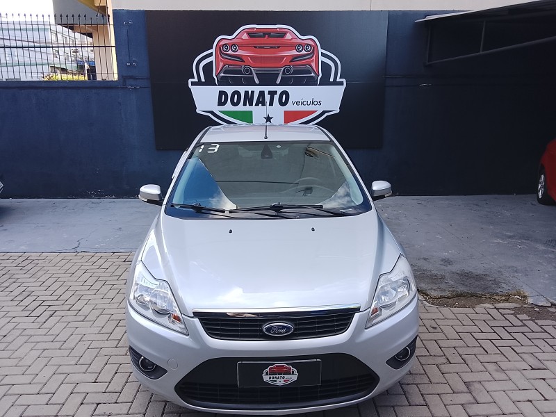 FOCUS 2.0 GLX SEDAN 16V FLEX 4P AUTOMÁTICO - 2013 - CAXIAS DO SUL