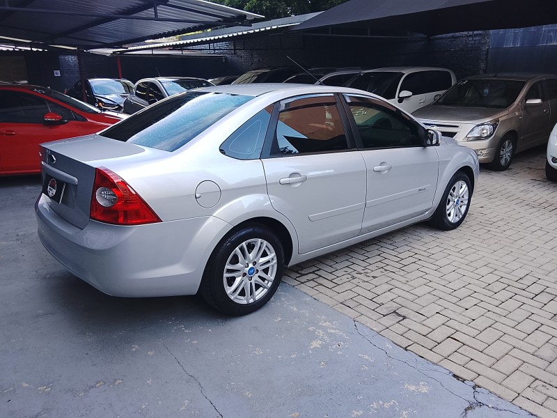 FOCUS 2.0 GLX SEDAN 16V FLEX 4P AUTOMÁTICO - 2013 - CAXIAS DO SUL
