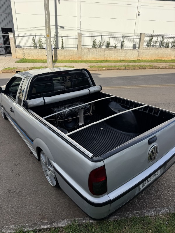 SAVEIRO 2.0 MI CS 8V GASOLINA 2P MANUAL G.III - 2002 - CAXIAS DO SUL