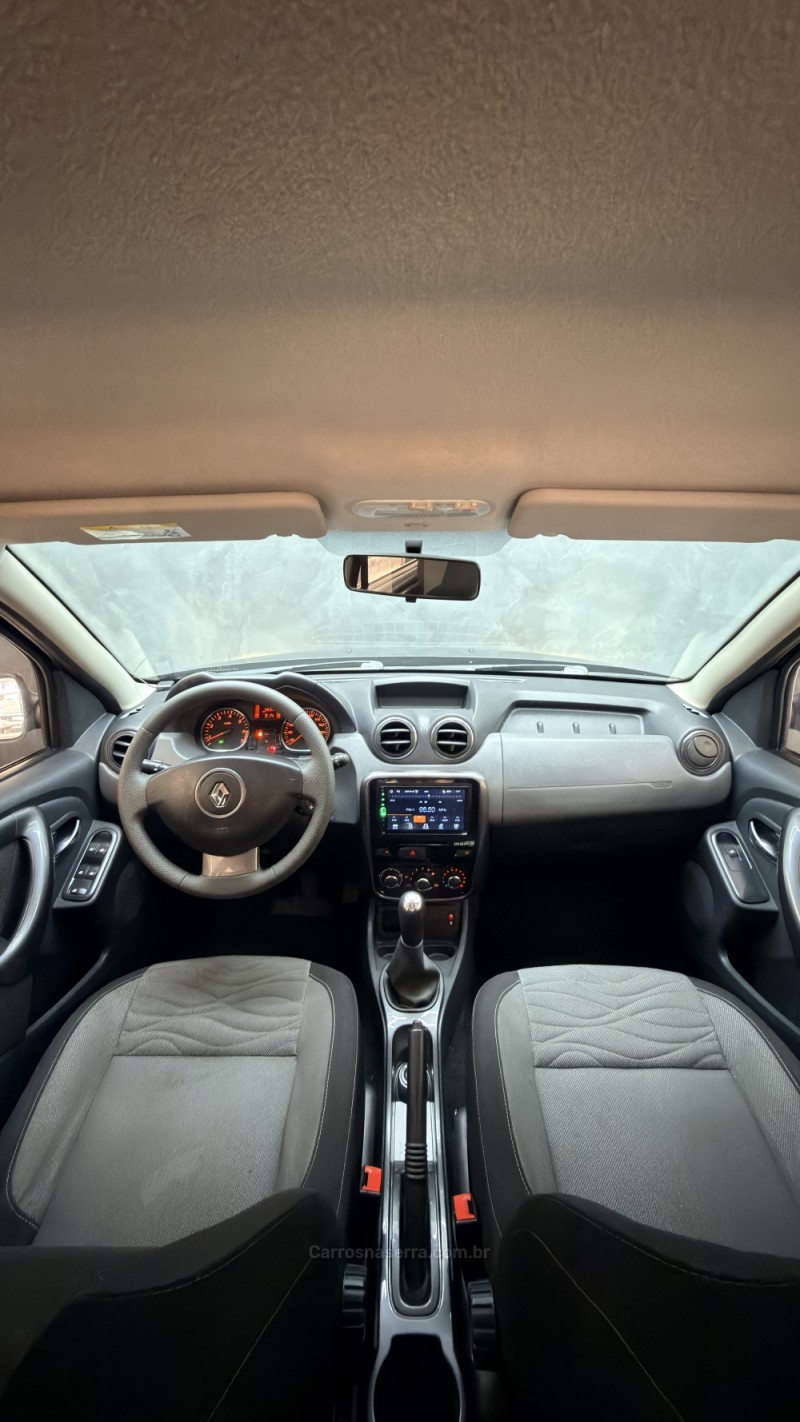 DUSTER 1.6 DYNAMIQUE 4X2 16V FLEX 4P MANUAL - 2013 - CAXIAS DO SUL