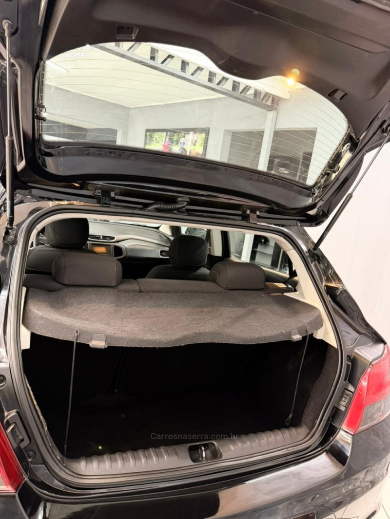 ONIX 1.4 MPFI LTZ 8V FLEX 4P MANUAL - 2014 - CAXIAS DO SUL