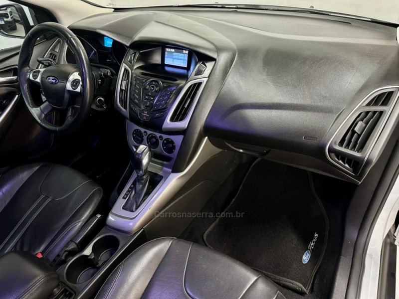 FOCUS 1.6 SE HATCH 16V FLEX 4P AUTOMÁTICO - 2015 - CAXIAS DO SUL