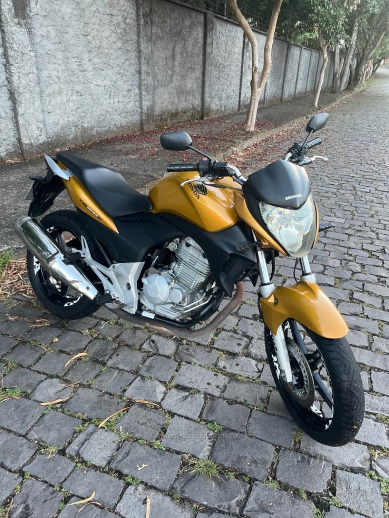 cb 300r  2010 caxias do sul