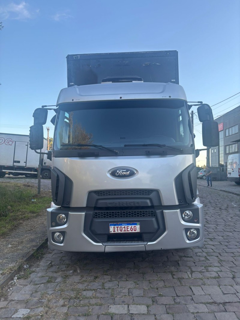 CARGO 2423 E 6X2 TURBO - 2013 - CAXIAS DO SUL