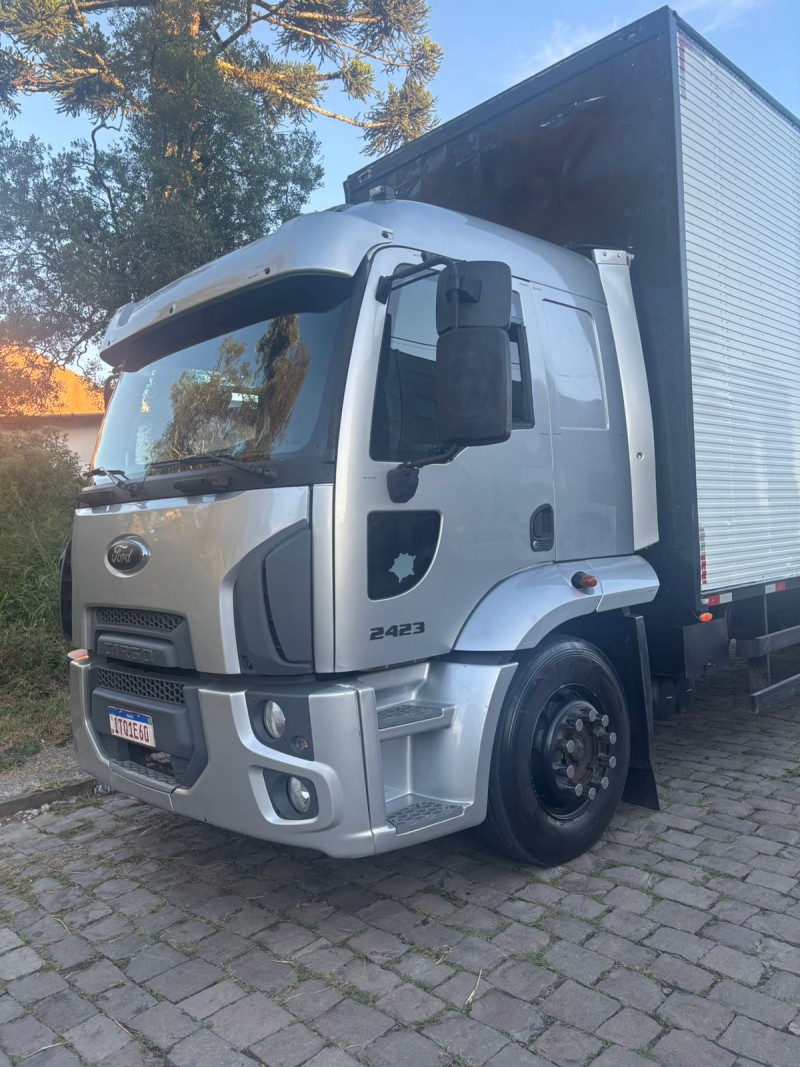 CARGO 2423 E 6X2 TURBO - 2013 - CAXIAS DO SUL