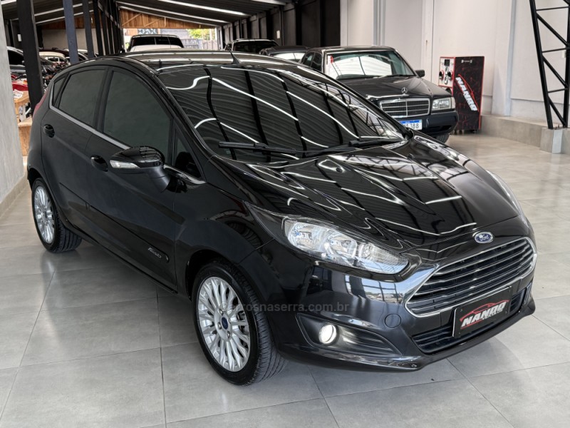 FIESTA 1.6 TITANIUM HATCH 16V FLEX 4P AUTOMÁTICO - 2014 - SAPIRANGA