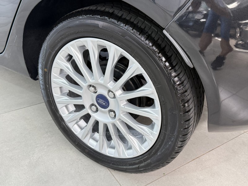 FIESTA 1.6 TITANIUM HATCH 16V FLEX 4P AUTOMÁTICO - 2014 - SAPIRANGA