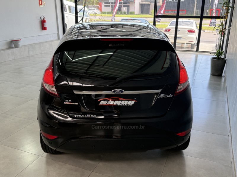 FIESTA 1.6 TITANIUM HATCH 16V FLEX 4P AUTOMÁTICO - 2014 - SAPIRANGA
