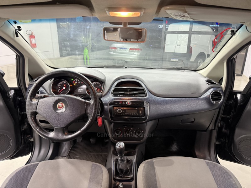 PUNTO 1.4 ATTRACTIVE ITALIA 8V FLEX 4P MANUAL - 2014 - SAPIRANGA