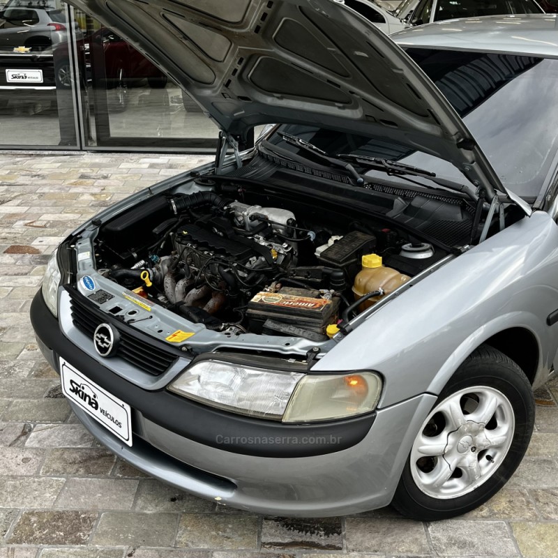 VECTRA 2.0 MPFI GLS 8V GASOLINA 4P MANUAL - 1997 - VACARIA