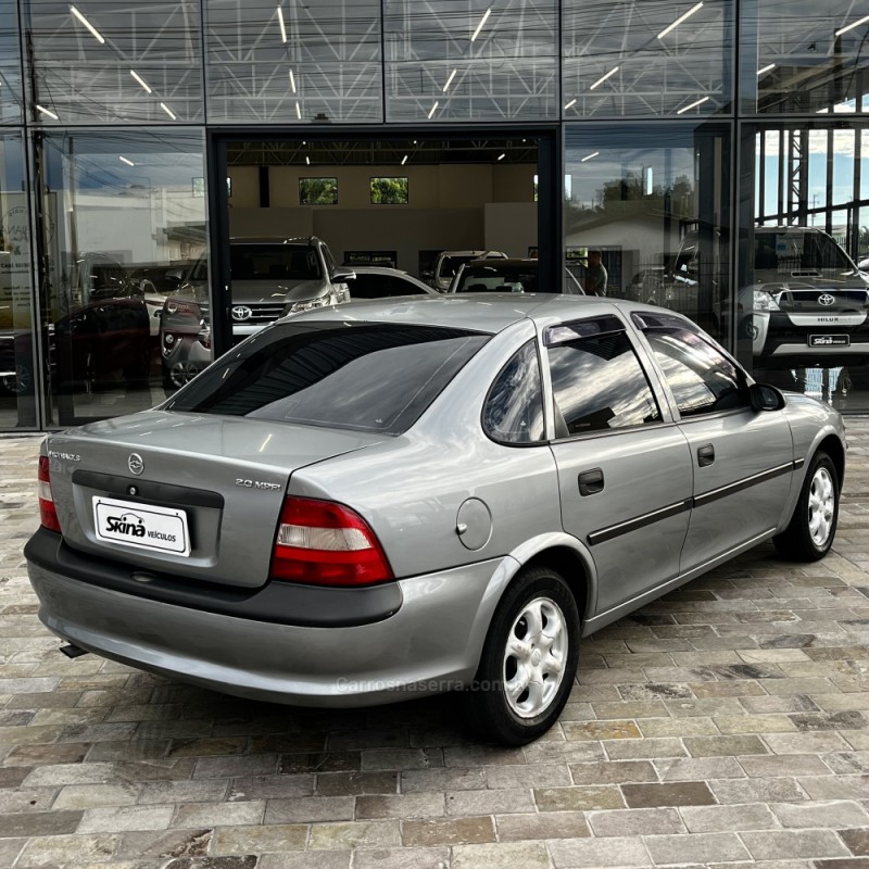 VECTRA 2.0 MPFI GLS 8V GASOLINA 4P MANUAL - 1997 - VACARIA