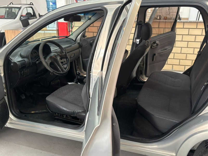 CLASSIC 1.0 MPFI SPIRIT 8V GASOLINA 4P MANUAL - 2005 - CAXIAS DO SUL