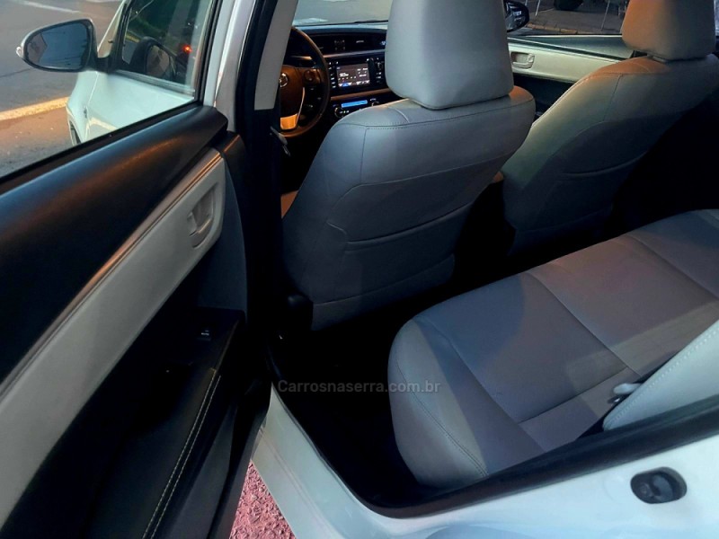 COROLLA 1.8 XEI 16V FLEX 4P AUTOMÁTICO - 2015 - FARROUPILHA
