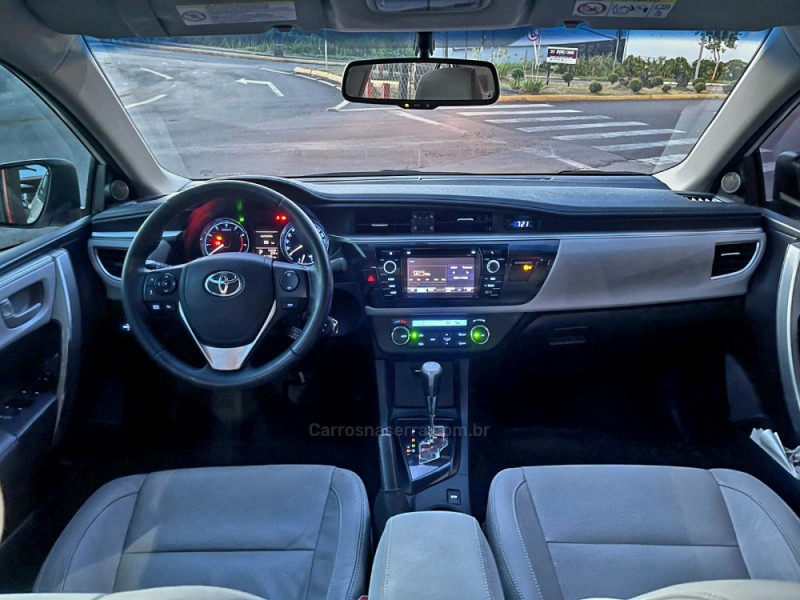 COROLLA 1.8 XEI 16V FLEX 4P AUTOMÁTICO - 2015 - FARROUPILHA