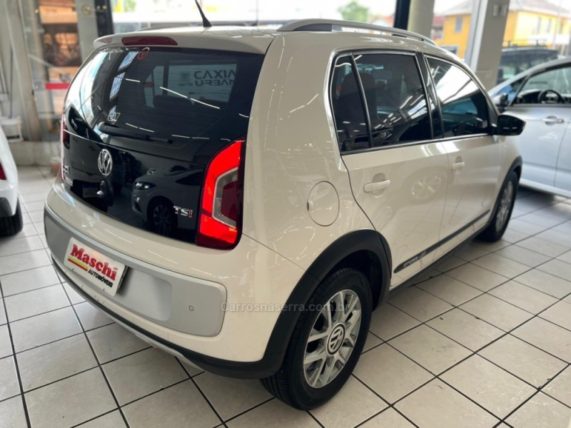 UP 1.0 TSI CROSS 12V FLEX 4P MANUAL - 2017 - CAXIAS DO SUL