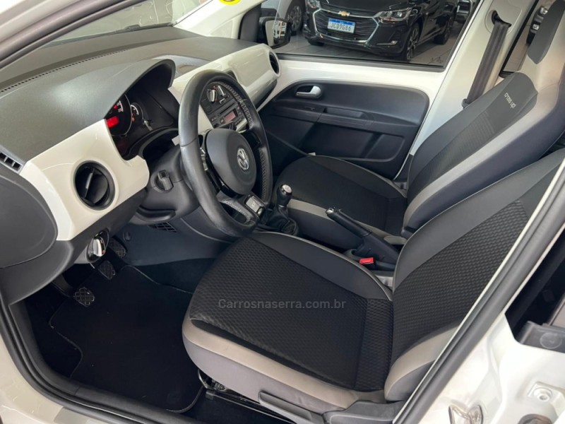 UP 1.0 TSI CROSS 12V FLEX 4P MANUAL - 2017 - CAXIAS DO SUL