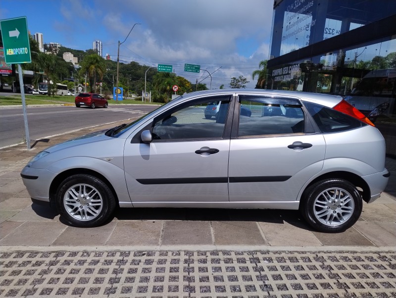 FOCUS 1.6 GL 8V FLEX 4P MANUAL - 2009 - CAXIAS DO SUL