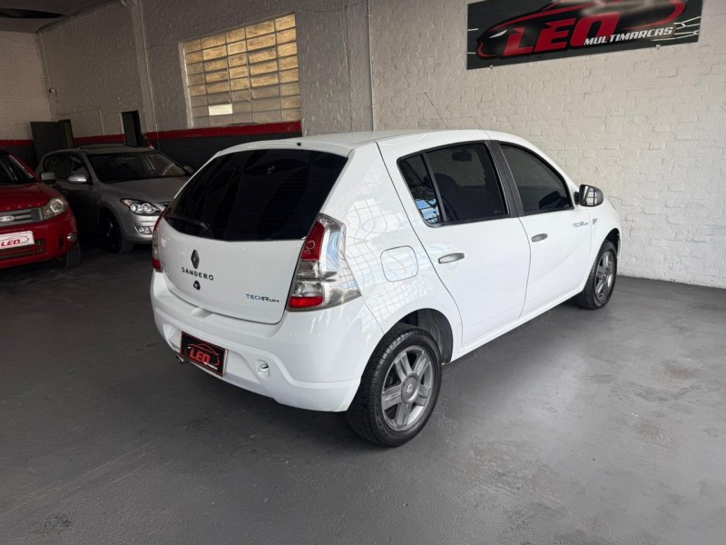 SANDERO 1.0 EXPRESSION 16V FLEX 4P MANUAL - 2014 - CAXIAS DO SUL