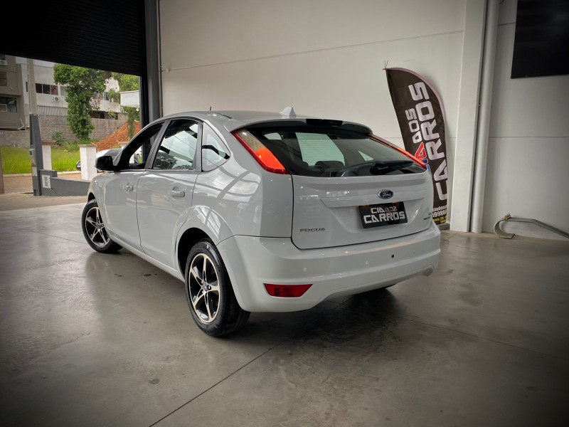 FOCUS 2.0 16V FLEX 4P AUTOMÁTICO - 2013 - LAJEADO