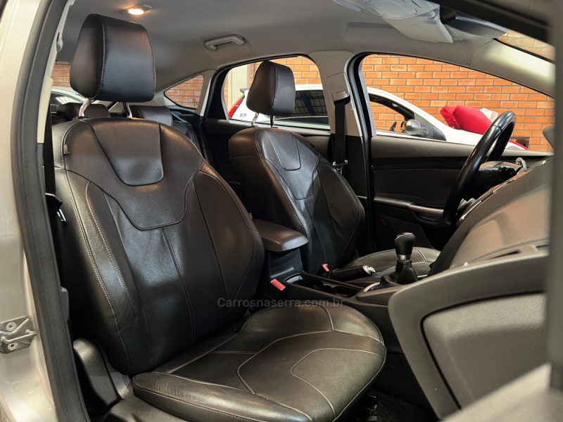 FOCUS 1.6 SE PLUS 16V FLEX 4P MANUAL - 2018 - BENTO GONçALVES