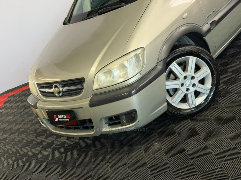 ZAFIRA 2.0 MPFI ELEGANCE 8V FLEX 4P AUTOMÁTICO - 2010 - VACARIA