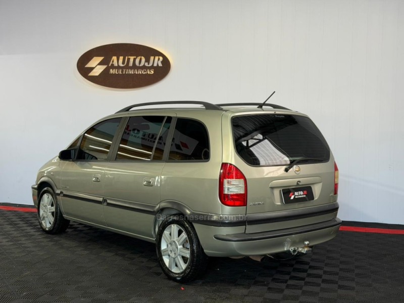 ZAFIRA 2.0 MPFI ELEGANCE 8V FLEX 4P AUTOMÁTICO - 2010 - VACARIA