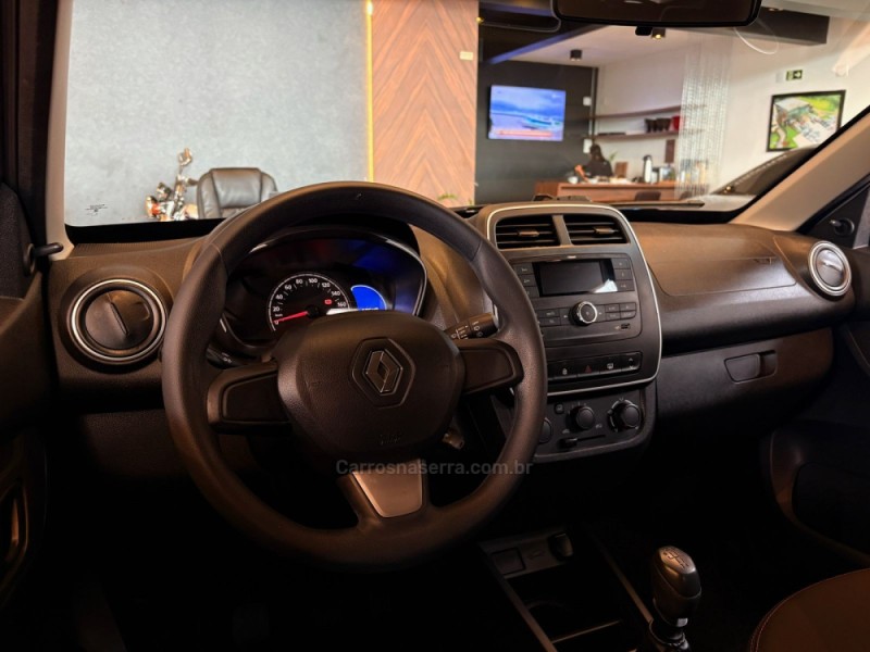 KWID 1.0 12V SCE FLEX ZEN MANUAL - 2021 - CAMPO BOM