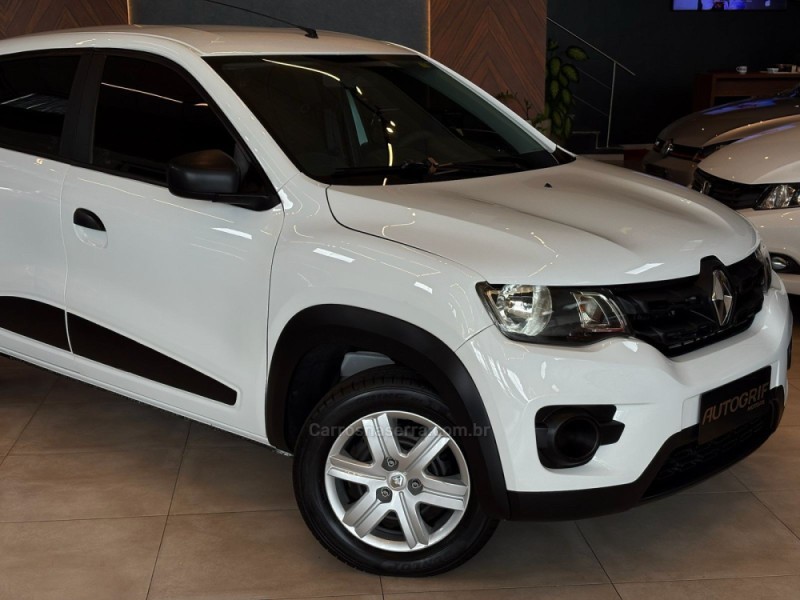 KWID 1.0 12V SCE FLEX ZEN MANUAL - 2021 - CAMPO BOM