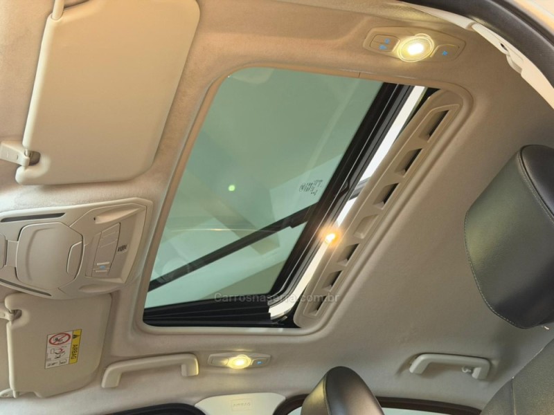 FOCUS 2.0 TITANIUM PLUS FASTBACK 16V FLEX 4P AUTOMÁTICO - 2017 - CAXIAS DO SUL