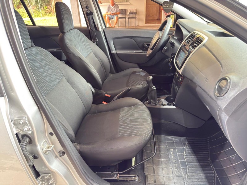 SANDERO 1.0 AUTHENTIQUE 12V FLEX 4P MANUAL - 2017 - FARROUPILHA