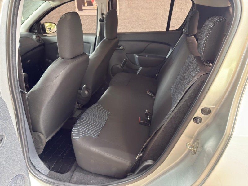 SANDERO 1.0 AUTHENTIQUE 12V FLEX 4P MANUAL - 2017 - FARROUPILHA