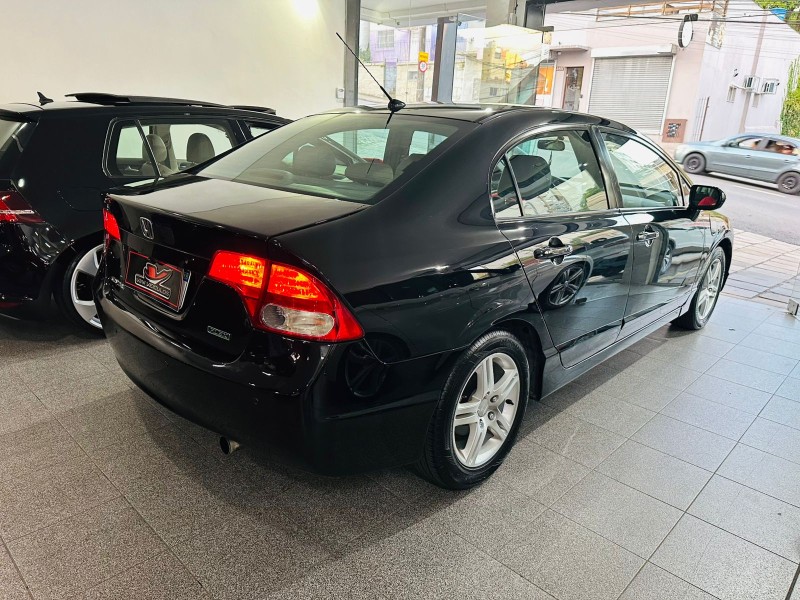 CIVIC 1.8 LXS 16V GASOLINA 4P MANUAL - 2007 - CAXIAS DO SUL