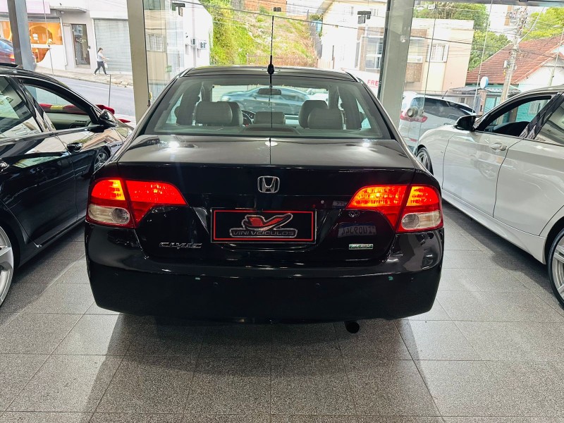 CIVIC 1.8 LXS 16V GASOLINA 4P MANUAL - 2007 - CAXIAS DO SUL