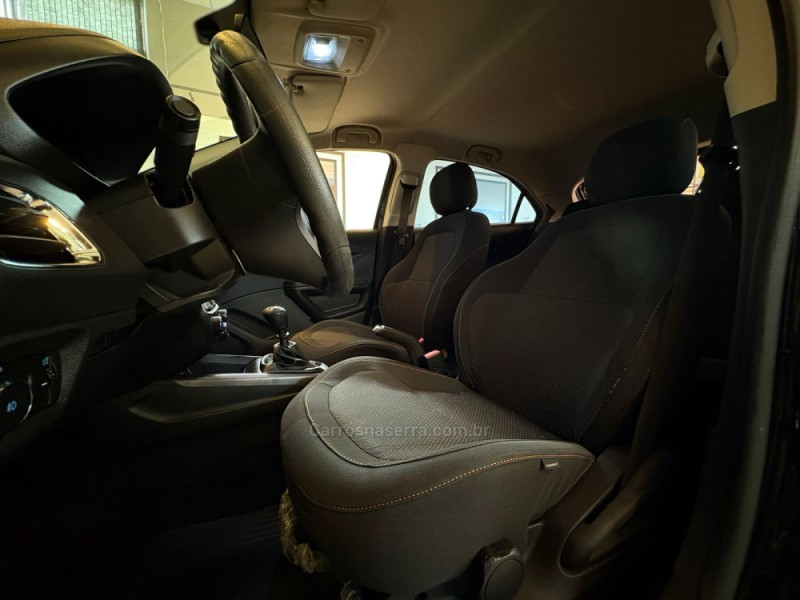 ONIX 1.4 MPFI LTZ 8V FLEX 4P MANUAL - 2014 - CAMPO BOM