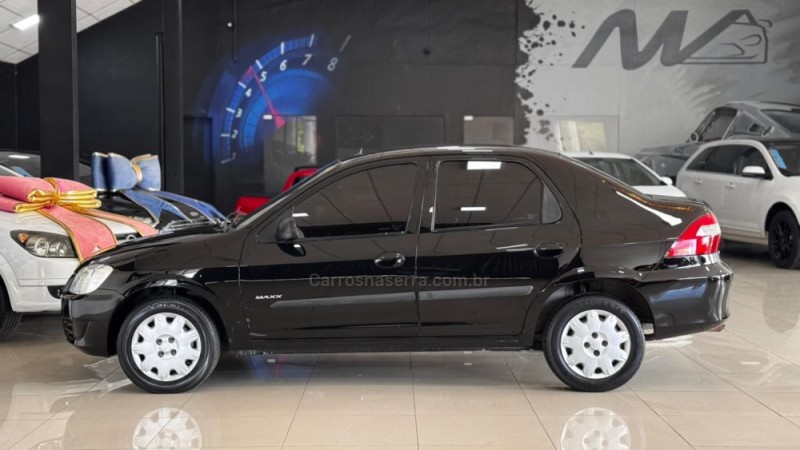 PRISMA 1.4 MPFI MAXX 8V FLEX 4P MANUAL - 2009 - ESTâNCIA VELHA