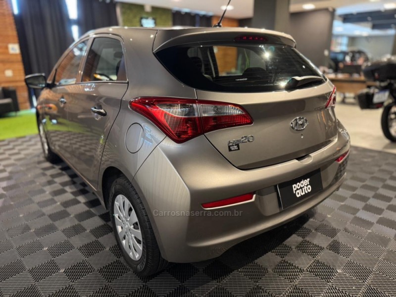 HB20 1.0 COMFORT 12V FLEX 4P MANUAL - 2017 - FARROUPILHA