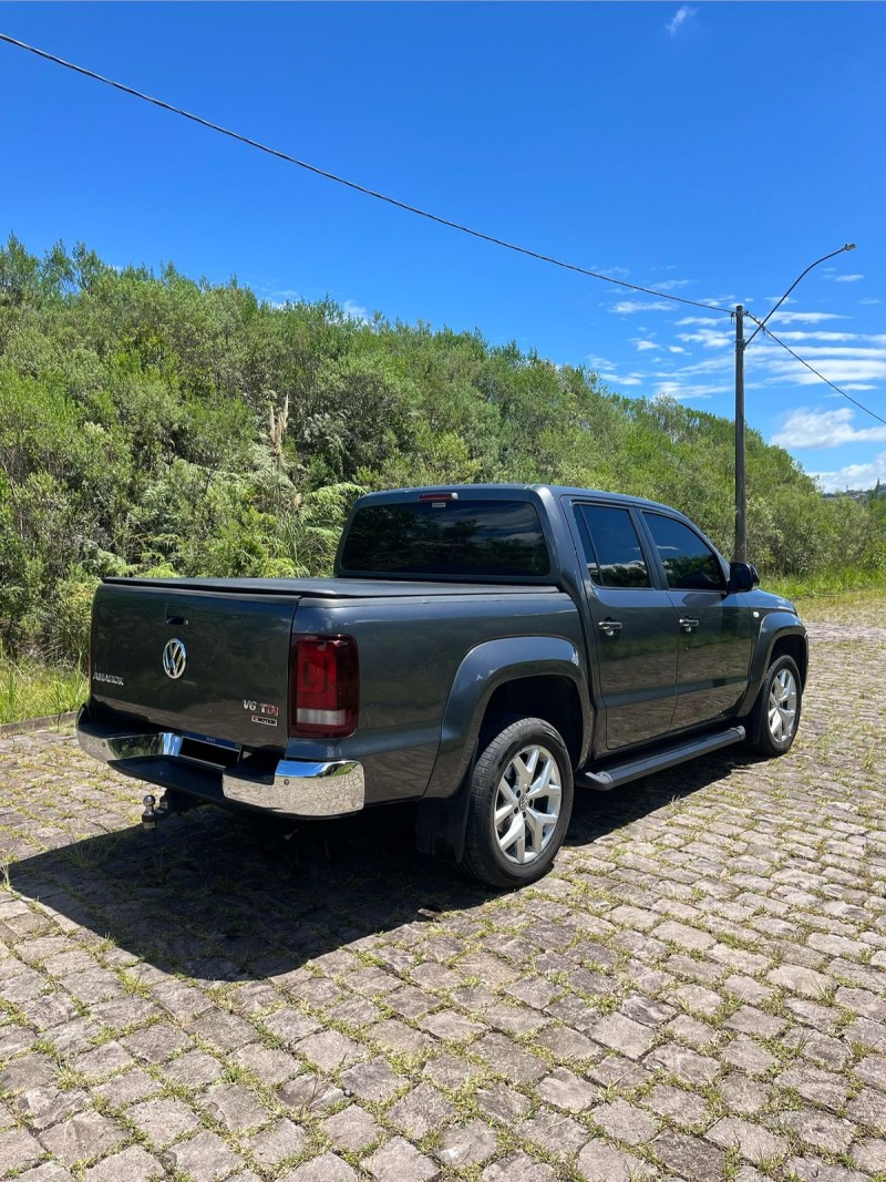 AMAROK 3.0 V6 TDI HIGHLINE CD DIESEL 4MOTION AUTOMÁTICO - 2018 - CAXIAS DO SUL