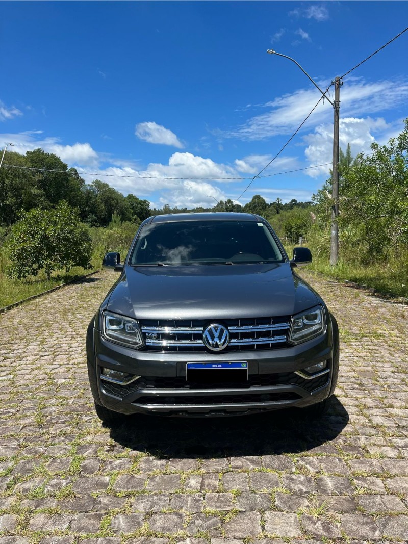 AMAROK 3.0 V6 TDI HIGHLINE CD DIESEL 4MOTION AUTOMÁTICO - 2018 - CAXIAS DO SUL